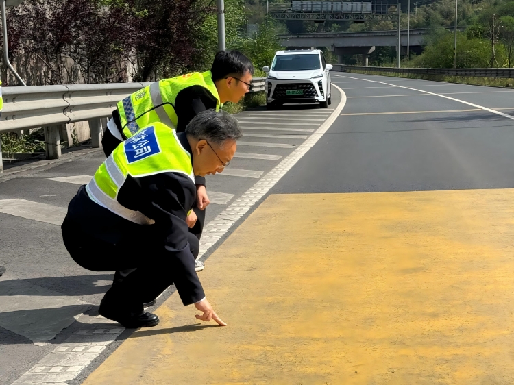 仁沐公司开展汛前、暑假前防汛减灾专项排查工作